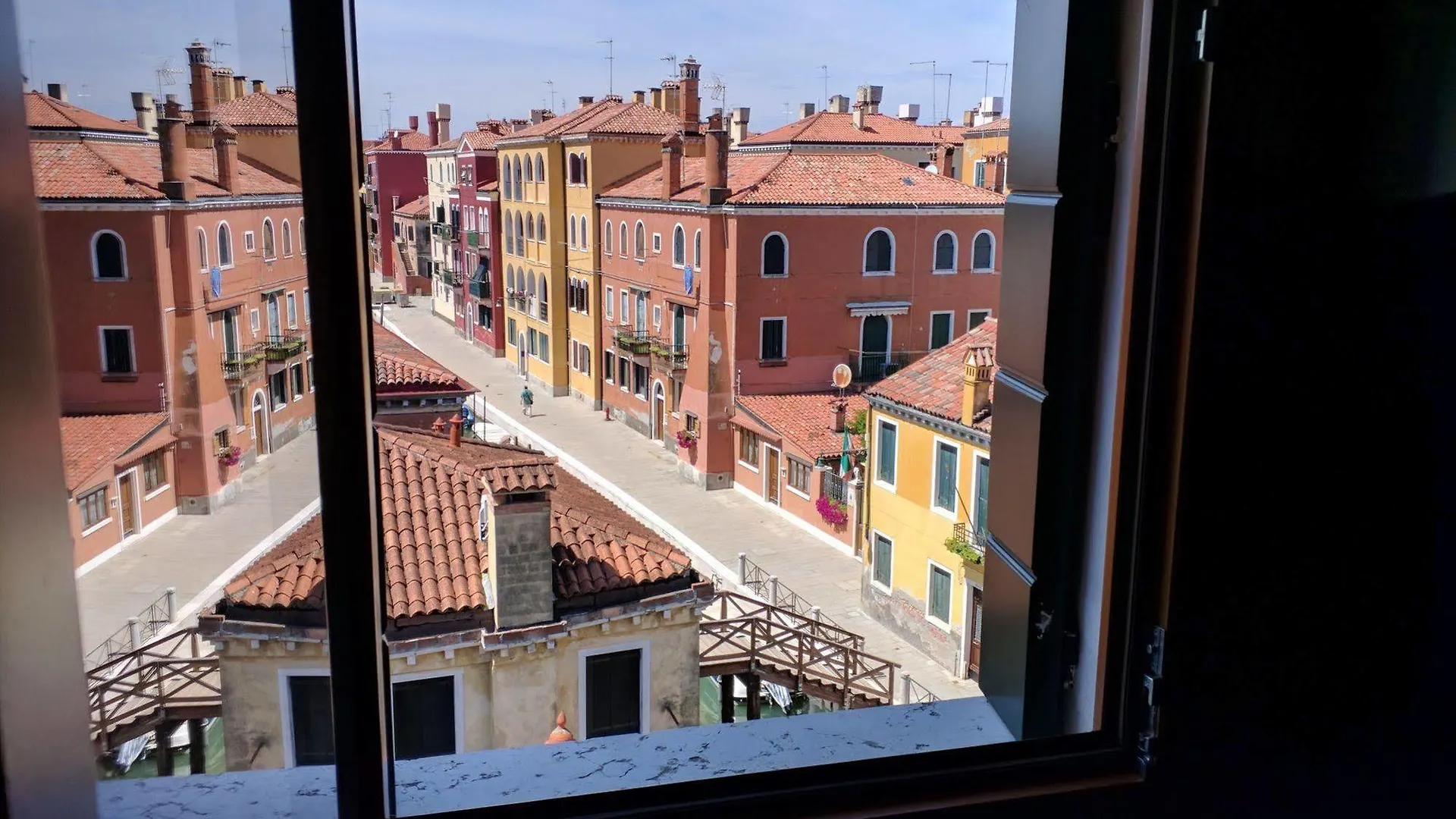 Venice Sun